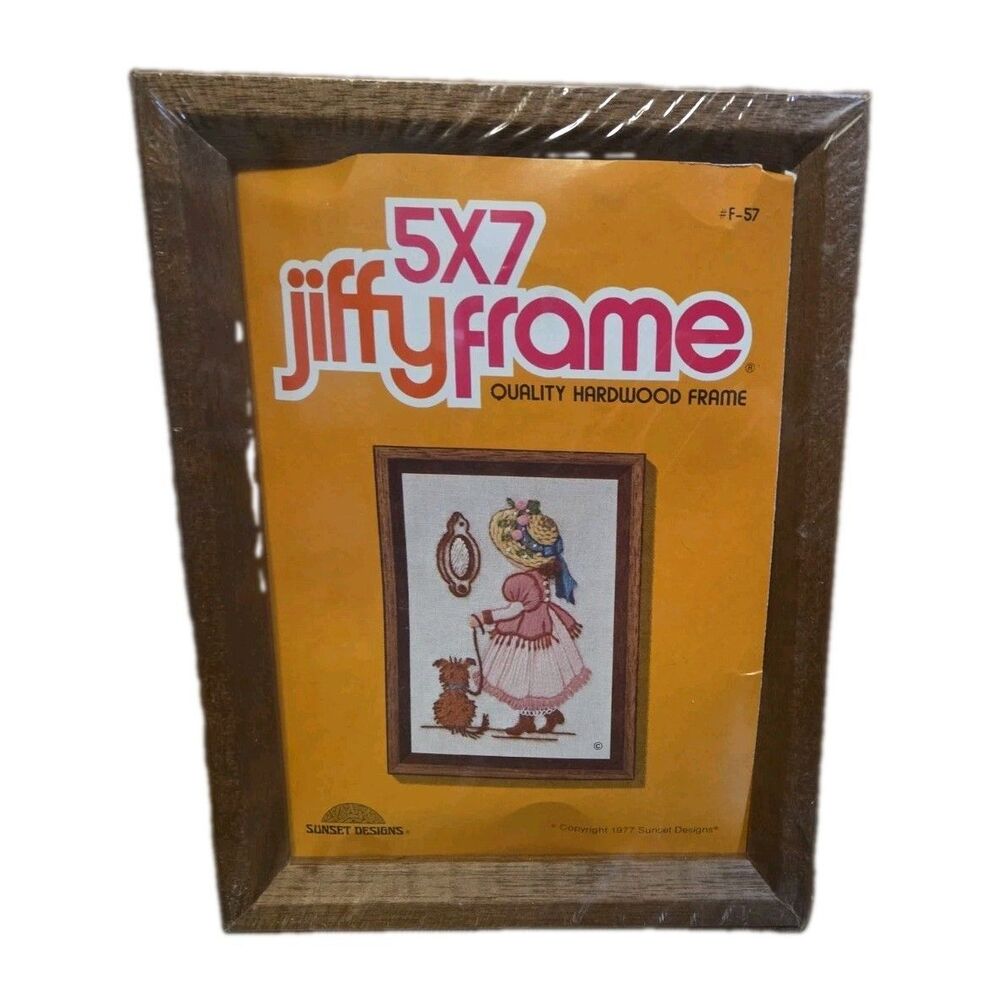 Vintage Sunset Designs Jiffy Frame 5x7 Hardwood Frame  Vintage 1977 READ